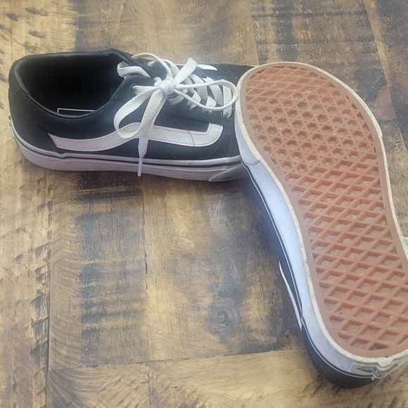 Vans Size 7 - Picture 2 of 4